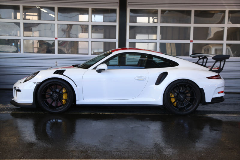 ポルシェ 911 Type991 1 Gt3rs スポーツクロノpkg Pccb フロントリフト Op340万円 中古車情報 ポルシェ中古車検索 チャンネル9 Jp