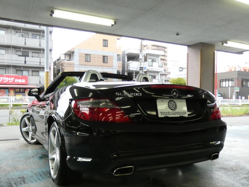 メルセデスベンツ SLKクラス SLK200 ｴｸｽｸﾙｰｼﾌﾞ AMGｽﾎﾟｰﾂ&ﾚｰﾀﾞｰｾｰﾌﾃｨPKG ｷｰﾚｽｺﾞｰ ｶﾞﾗｽﾙｰﾌ  黒革ｼｰﾄ ﾋｰﾀｰ&ｴｱｽｶｰﾌ HDDﾅﾋﾞ 地ﾃﾞｼﾞ ﾊﾞｯｸｶﾒﾗ ﾊﾟｰｸﾄﾛﾆｯｸ ｽﾏｰﾄﾄｯﾌﾟ 純正ﾄﾞﾗﾚｺ DSRC  AMGｴｱﾛ&18AW 2年保証付 中古車情報 | ポルシェ中古車検索 チャンネル9.jp