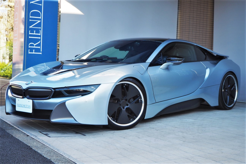 BMW i8 ☆特注カーボンステアリング（純正アリ）☆Mパフォーマンス